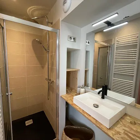 Spacieux Avec Sauna, Parking Et Jardin - 115 M2 Rez De Chaussee, 8 Couchages Apartment Font-Romeu-Odeillo-Via